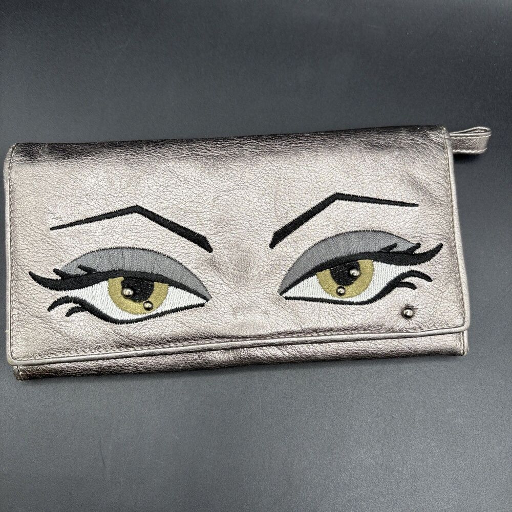 Stylish Silver Leather Christopher Straub Signed Pretty Eyes Wallet/Wristlet